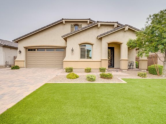 2nd image of 380 E Torrey Pines Pl
