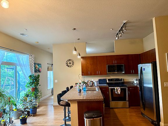 2nd image of 5401 S Park Terrace Ave