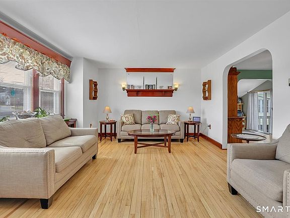 5th image of 236 Cross Street