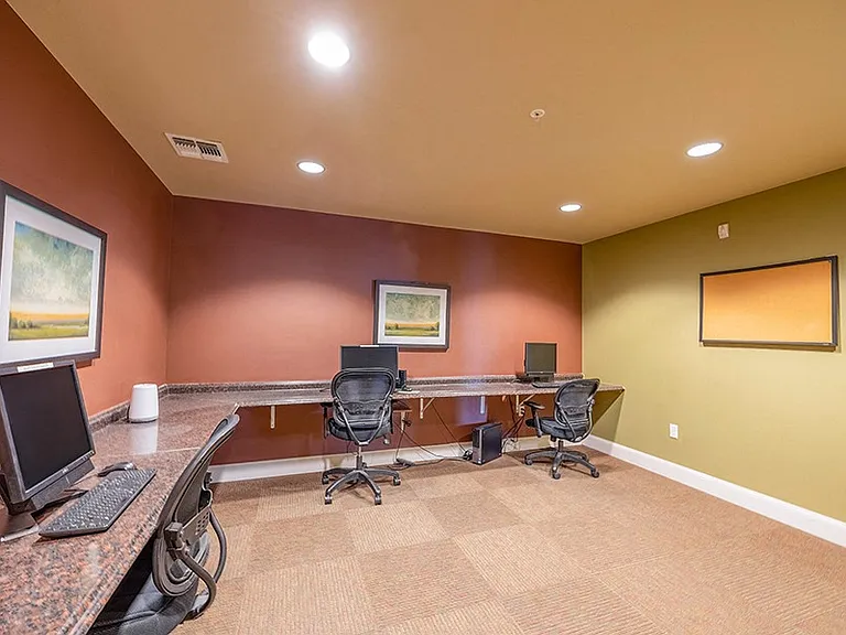 2250 Cougar Dr — Photo 29