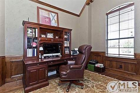 4th image of 4008 Glen Meadows Dr