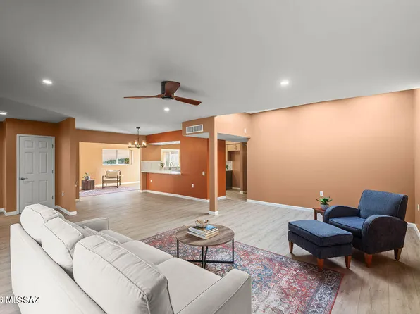 757 W Calle Del Regalo, Green Valley, AZ 85614