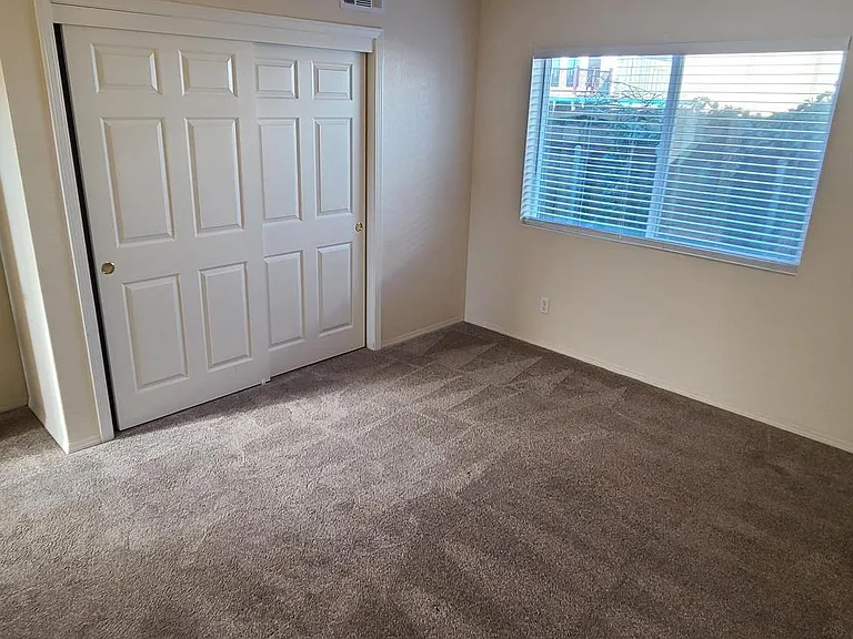 2117 Seaview Ave — Photo 16
