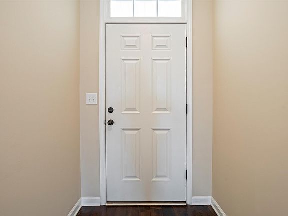 3rd image of 652 Fox Haven Dr