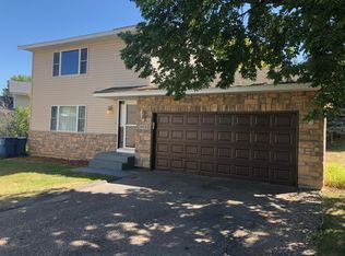 8924 Vinewood Ln N, Maple Grove, MN 55369