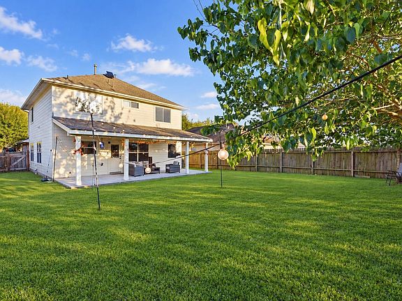 3rd image of 9519 Maple Green Ln