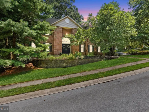 817 Appenzell Dr, Hummelstown, PA 17036