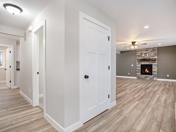 4th image of 9153 Richland Woods Dr