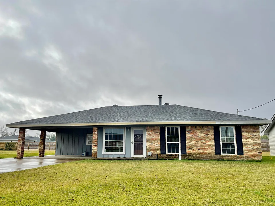 2536 Mary Ann Dr