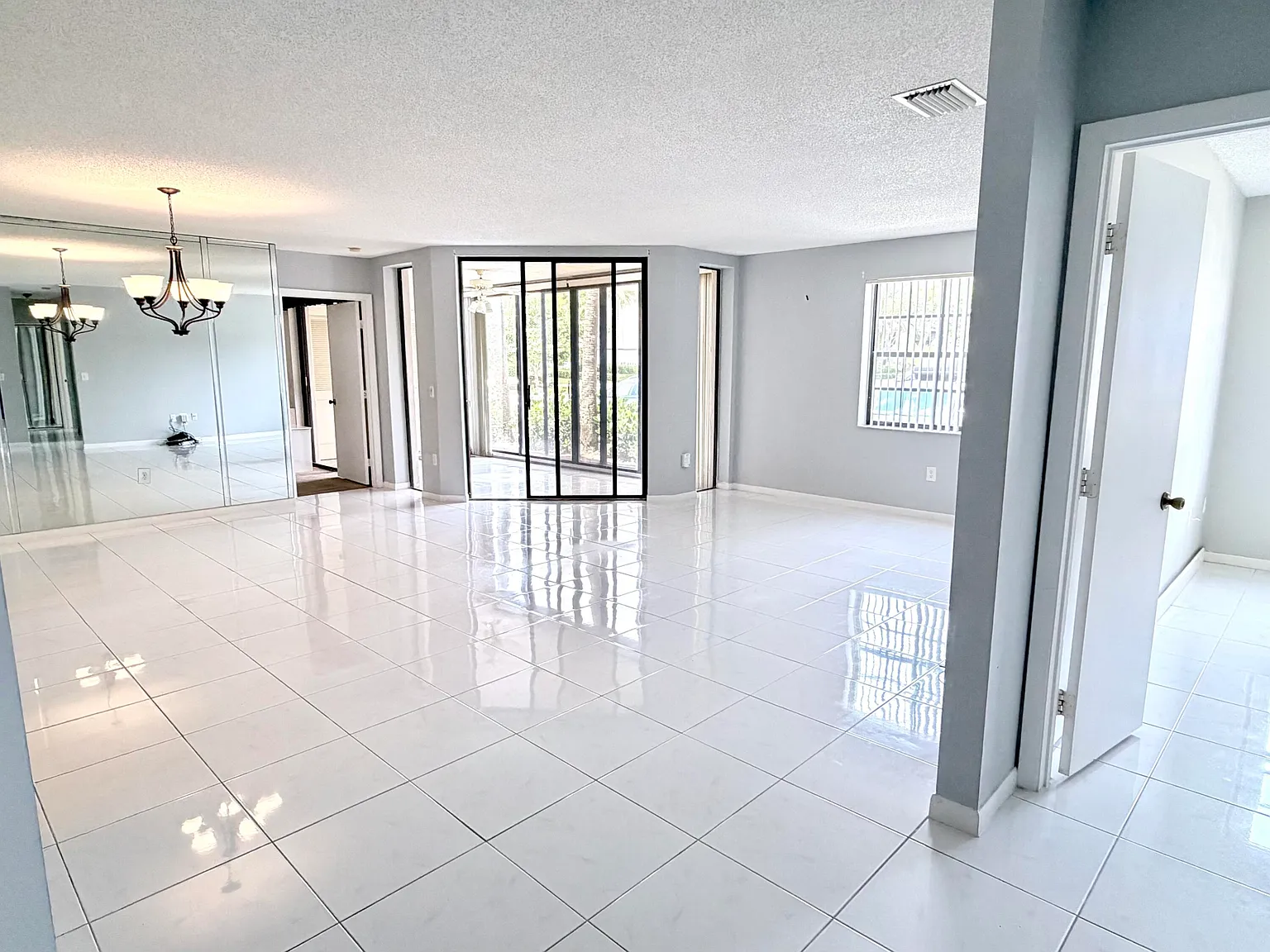 3 bed, 2.0 bath, 1495 sqft, $2,500 — Photo 4