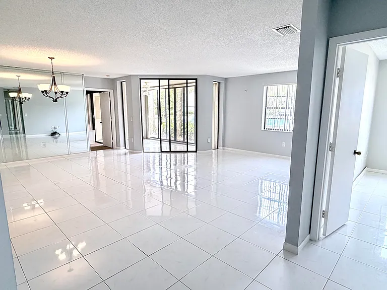 5136 Floria Dr #G — Photo 4