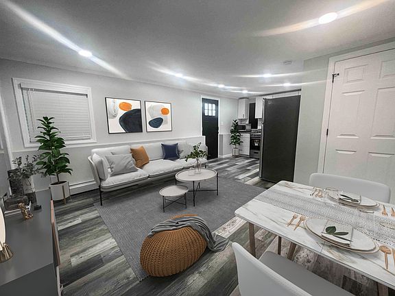 3rd image of 126 Grand Blvd #2