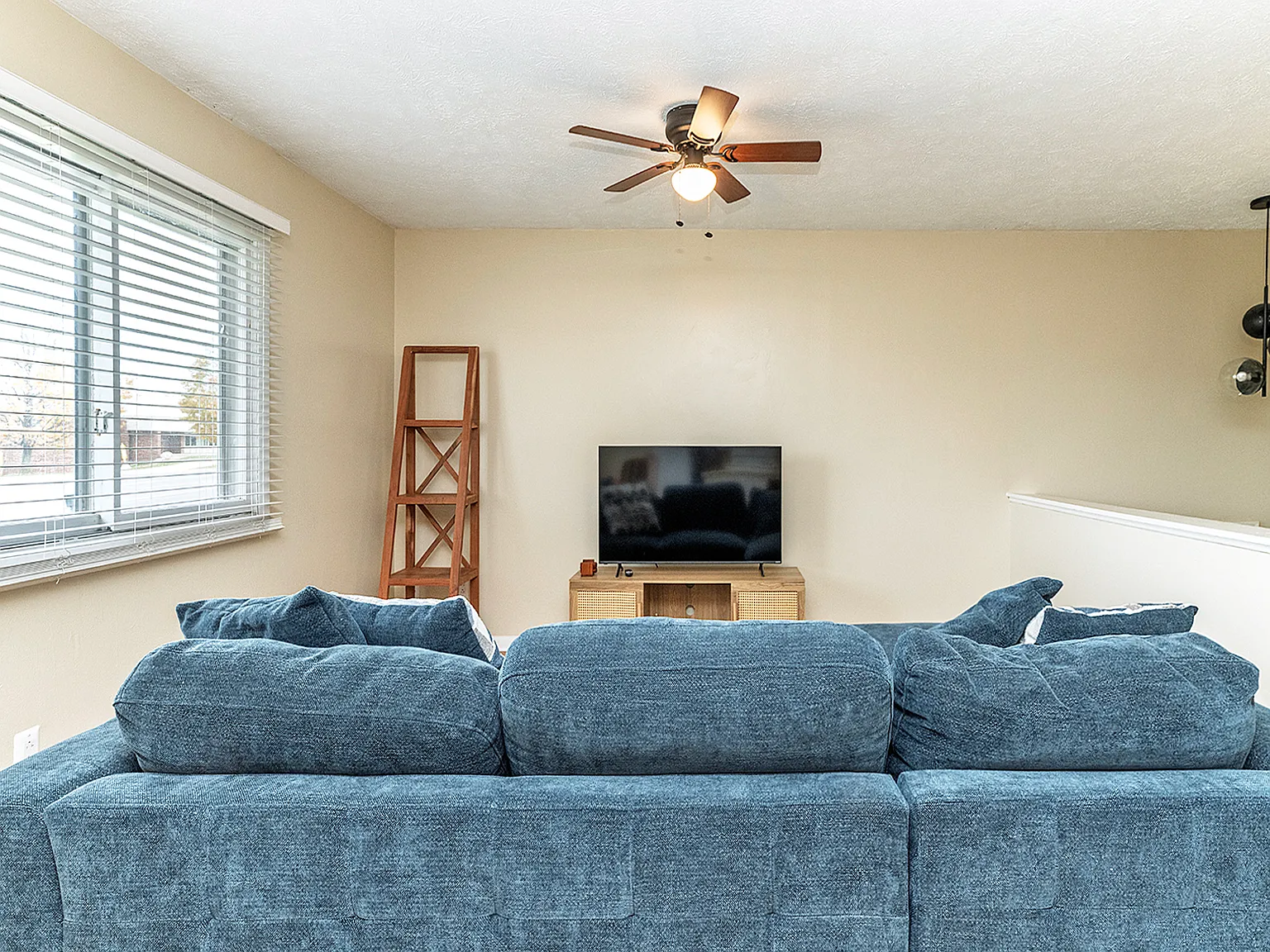 3 bed, 1488 sqft, $2,500 — Photo 2