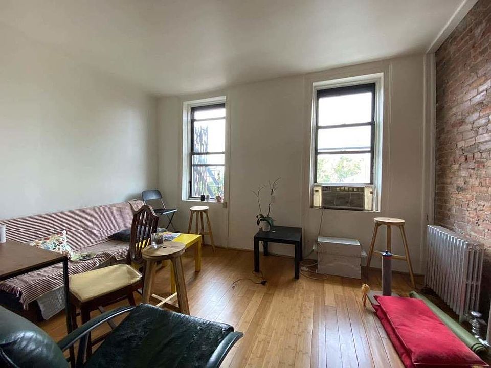 2nd image of 187 Bedford Ave APT 11