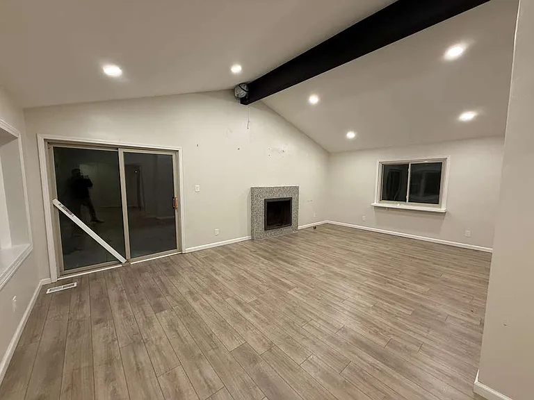 28423 Flanders Ave — Photo 3
