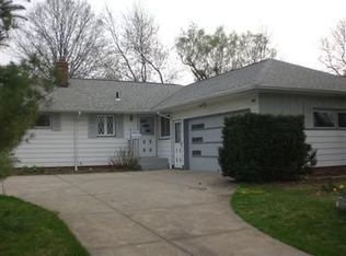 2915 W Pleasant Valley Rd, Parma, OH 44134