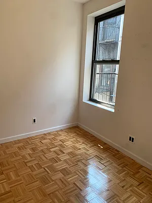 Rented by M.Grossman R.E. Management | media 13