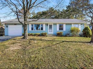 2710 Norway Pine Rd, Rockford, IL 61109