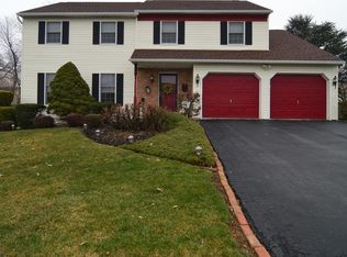 815 Redwood Ave, Wyomissing, PA 19610