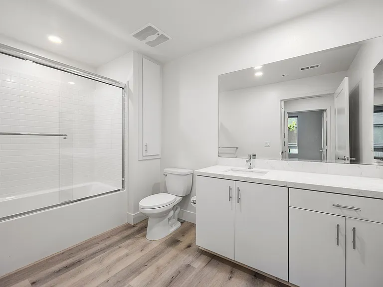 1210 Nolita — Photo 17