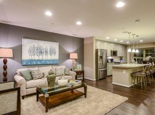 9952 Ravenhurst Rd, Middle River, MD 21220