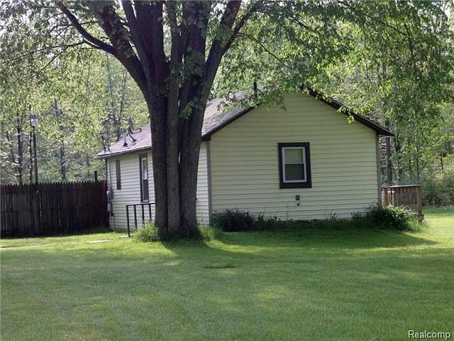 2nd image of 23355 Haggerty Rd