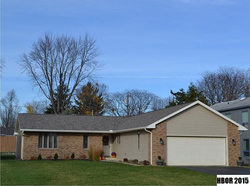 1st image of 160 Marilyn Dr