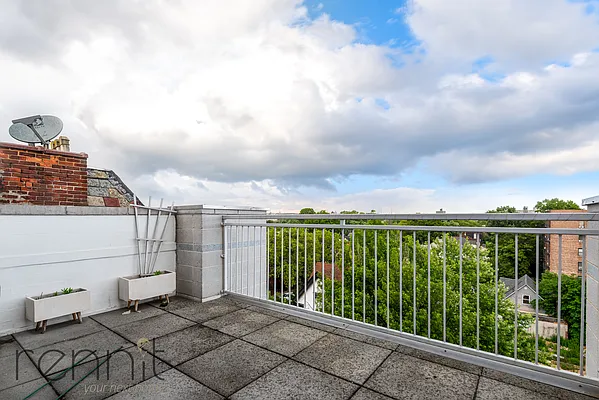 Rented by Rennit Inc. | media 13