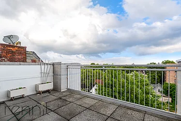 Rented by Rennit Inc.