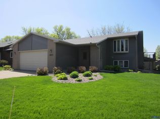 4811 E Havenhill Dr, Sioux Falls, SD 57110