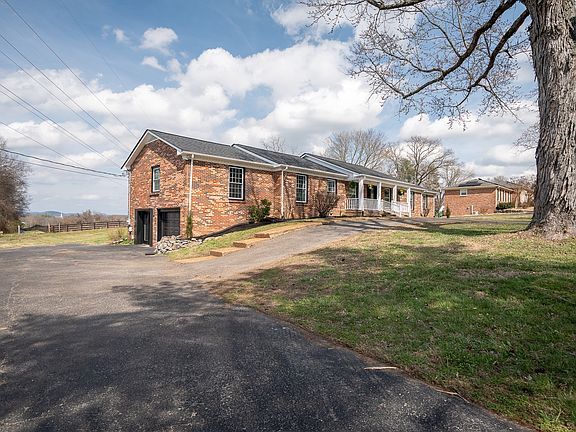 4th image of 2208 Bowman Rd