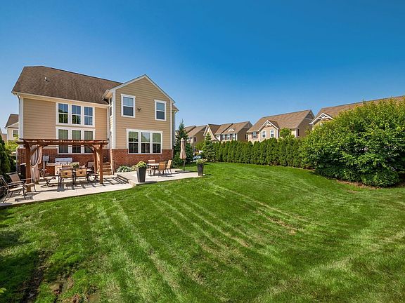 5th image of 7916 Avaleen Cir N #1