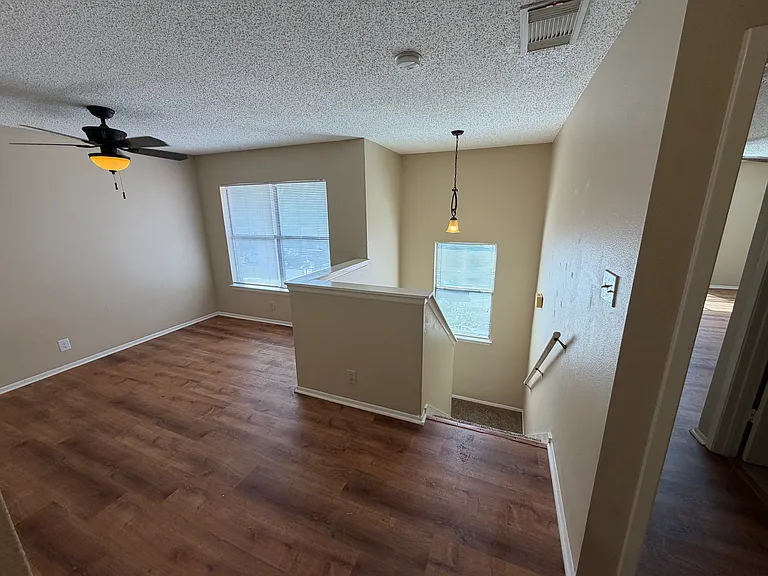 7710 Heathridge — Photo 8