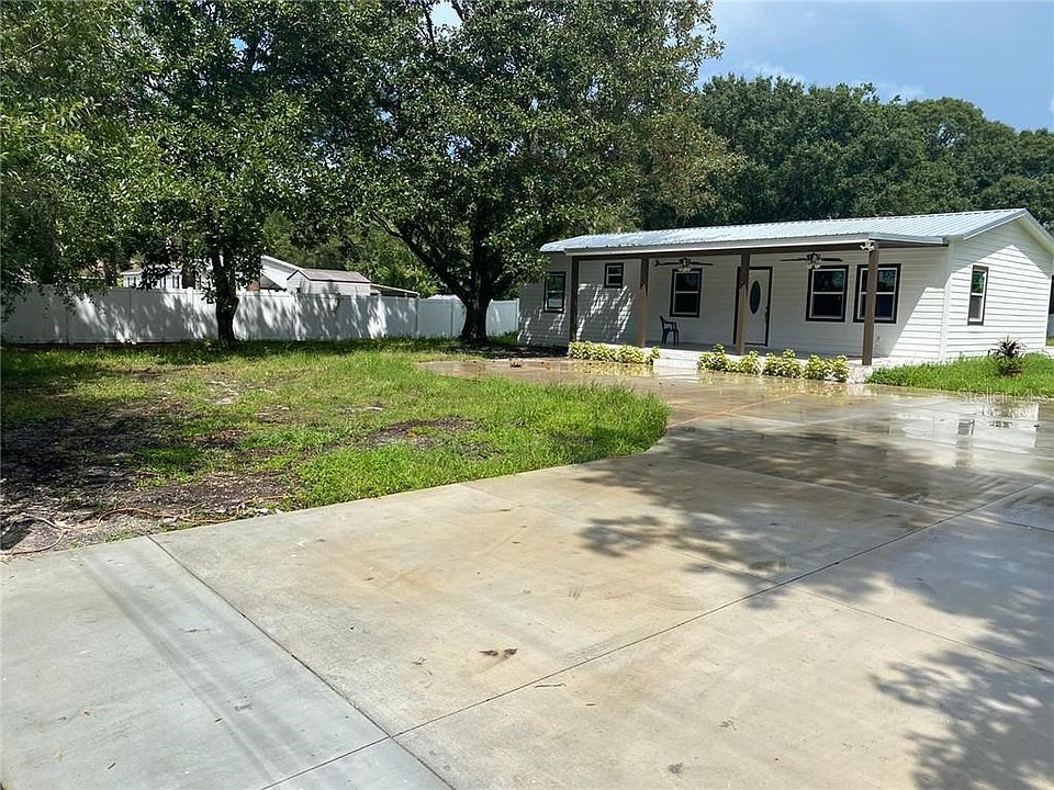 1st image of 8715 N Meadowview Cir