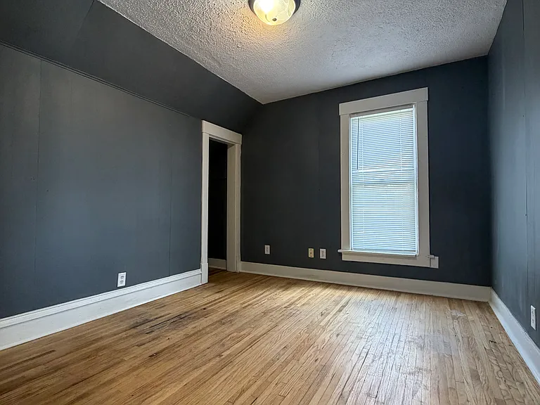 303 Olive St — Photo 5