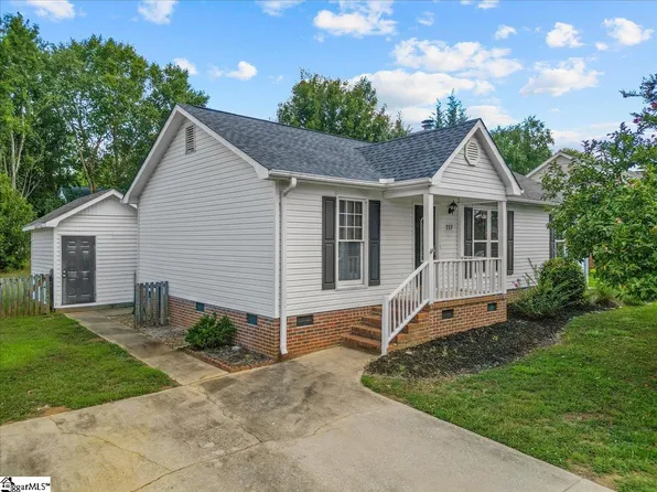 117 Oak Valley Dr, Simpsonville, SC 29681