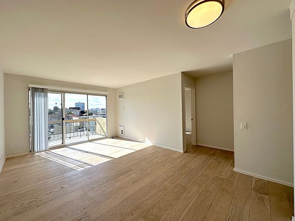 3rd image of 315 Wayne Pl APT 316