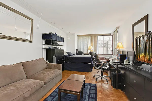 Sold by Corcoran | media 7