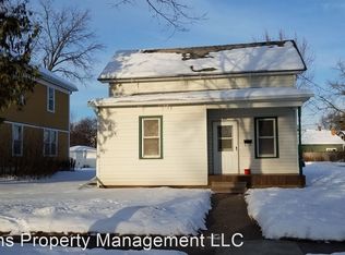 437 E Maple St, River Falls, WI 54022