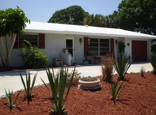 571 W Seminole Dr, Venice, FL 34293