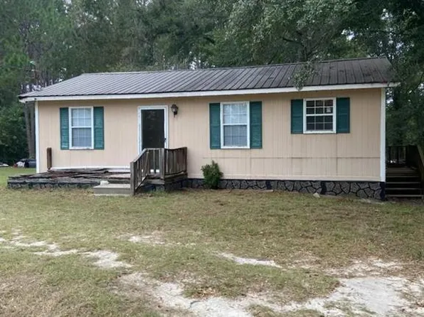 39 N Jackson Ave, Mc Rae Helena, GA 31037