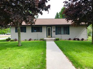 2346 38th St, Two Rivers, WI 54241