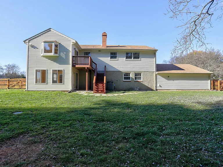 3229 Ramblewood Rd — Photo 2
