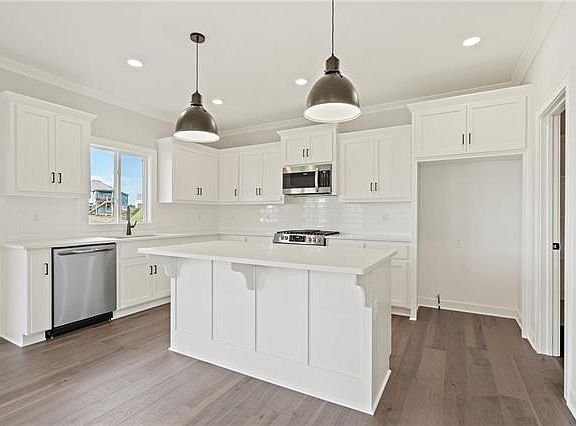 4th image of 10632 N Jarboe St
