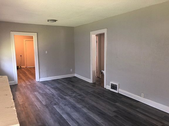4th image of 5420 Jackson Ave