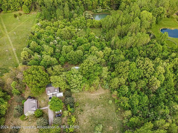 2nd image of 1000 Hermitage Farm Ln