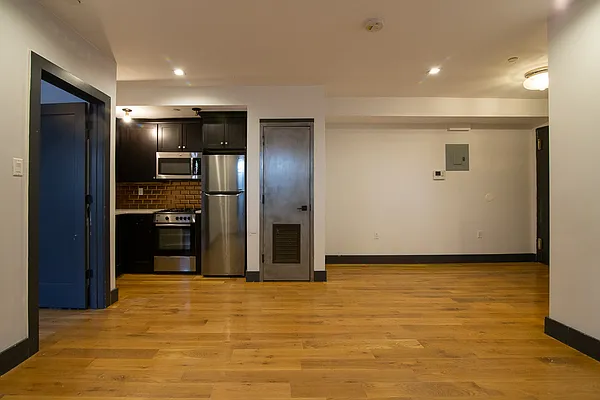 Rented by Isaac Silberstein, LREB | media 50