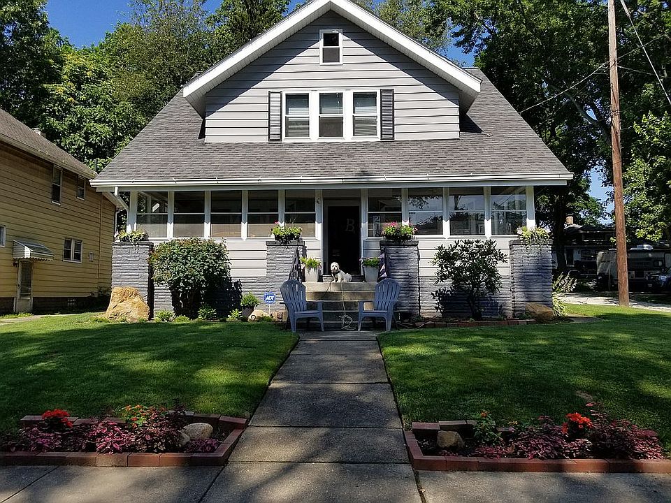 1st image of 218 Highland Ave