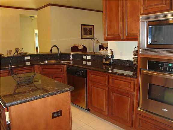 3rd image of 8409 NW 122nd Cir