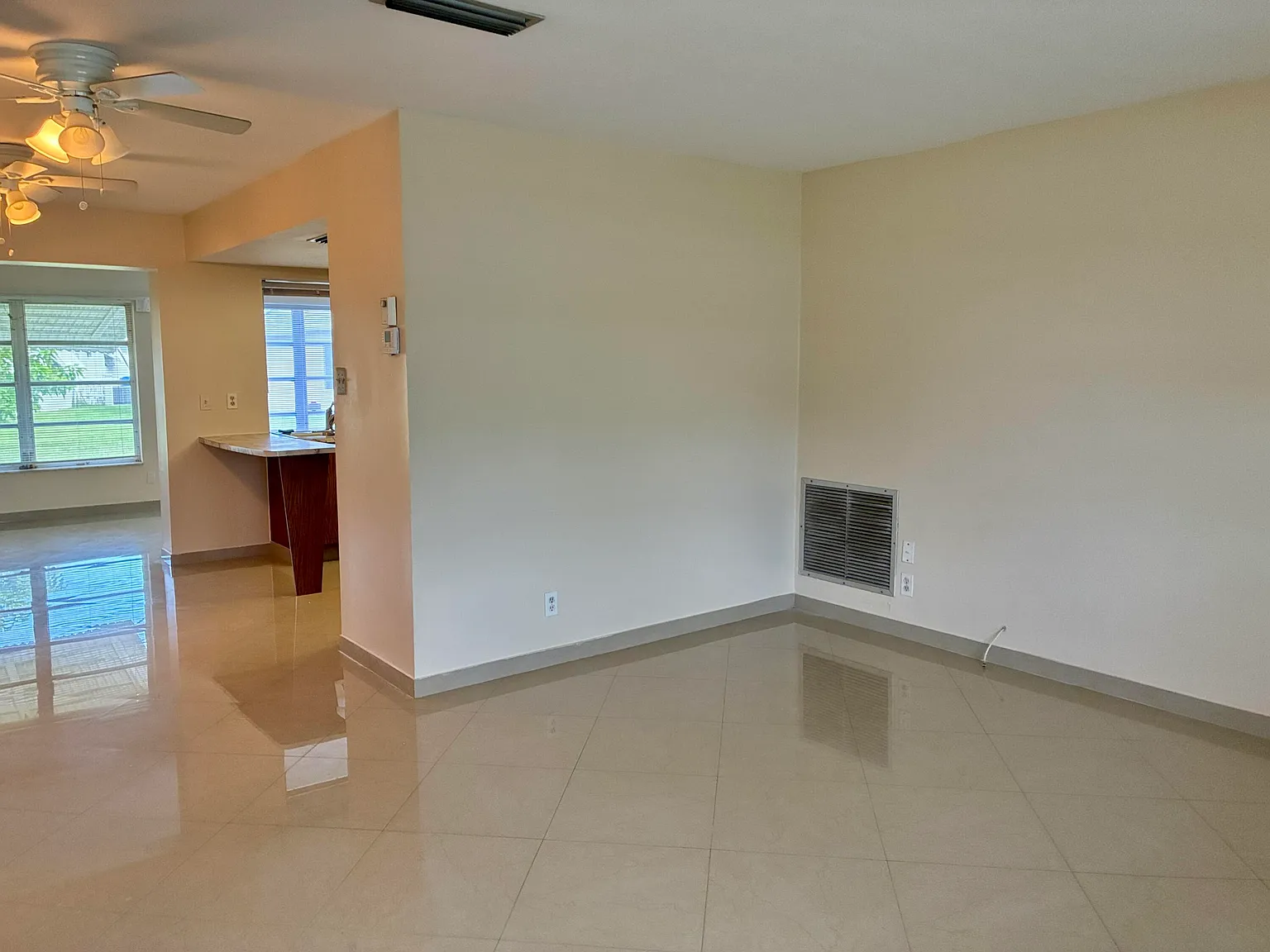 2 bed, 1.5 bath, 1141 sqft, $1,995 — Photo 4